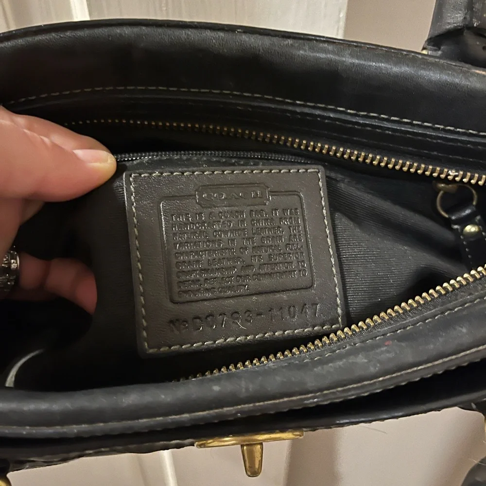 Vintage Coach Black Leather Handbag - Picture 4 of 4